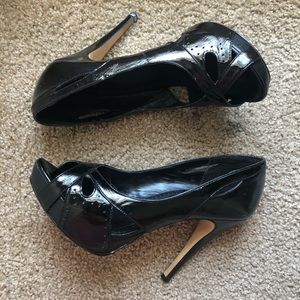 Black patent leather pumps